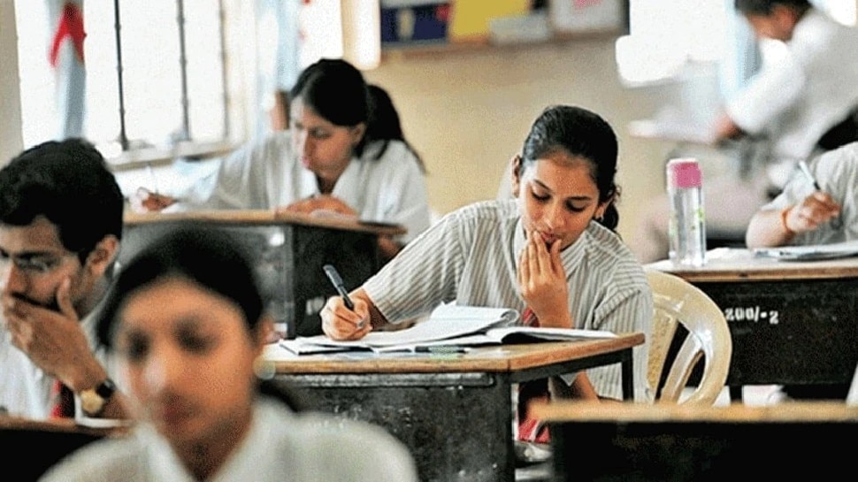 UP Board Results 2021: 56 लाख छात्र कर रहे नतीजों का इंतजार, इस फॉर्मूले पर हो रहा रिजल्ट तैयार