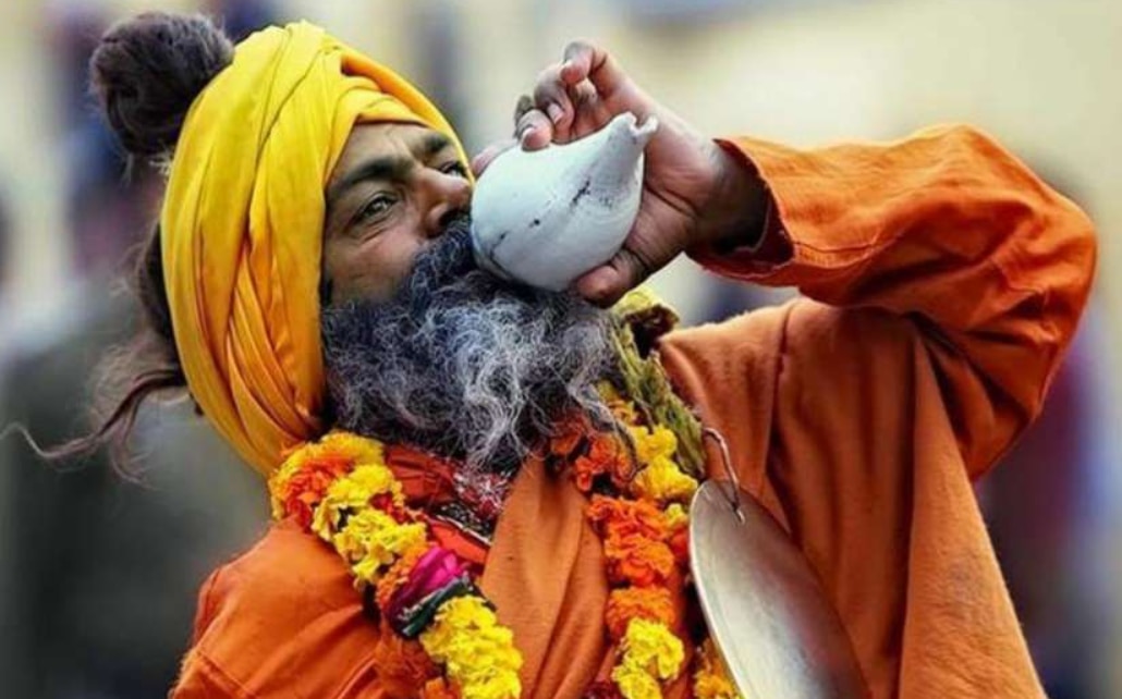 Importance Of Shankha: घर में रखिए केवल ये एक चीज, दूर भागेंगी बुरी शक्तियां