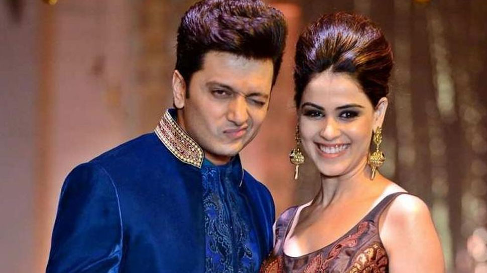 Riteish Deshmukh ने 8 बार छुए थे शादी में दुल्हन Genelia के पैर, वजह जानना है तो देखिए VIDEO