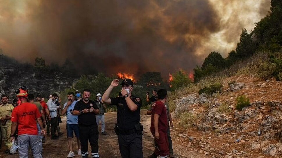 जंगल की आग से सदमे में आया Turkey, धुएं के कारण सांस भी नहीं ले पा रहे लोग