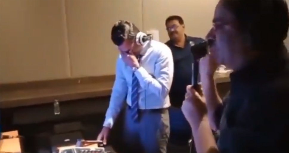 भारत ने जीता हॉकी मैच तो रोने लगे कमंटेटर, रोते-रोते सुनाया मैच का हाल, देखिए VIDEO