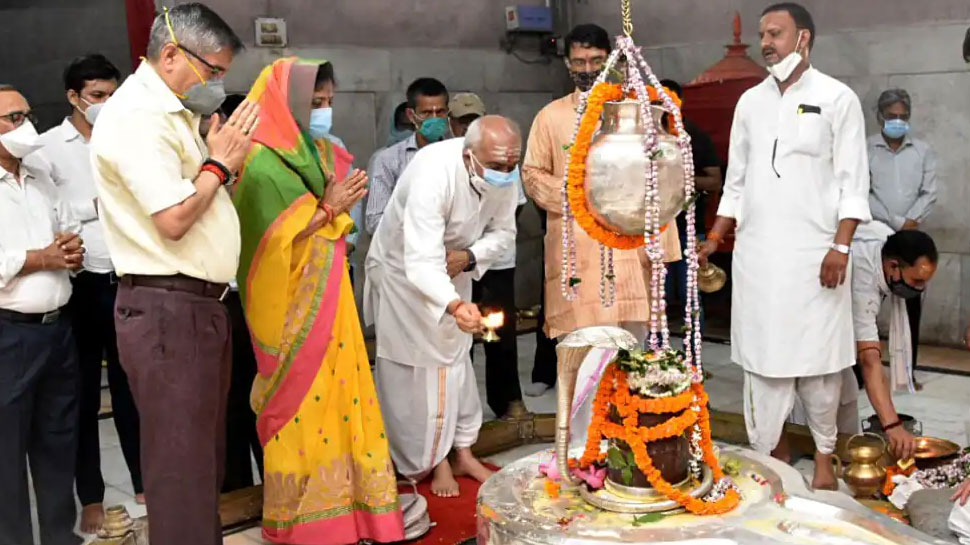 बाबा विश्वनाथ का पूजन Kashi Vishwanath Pujan