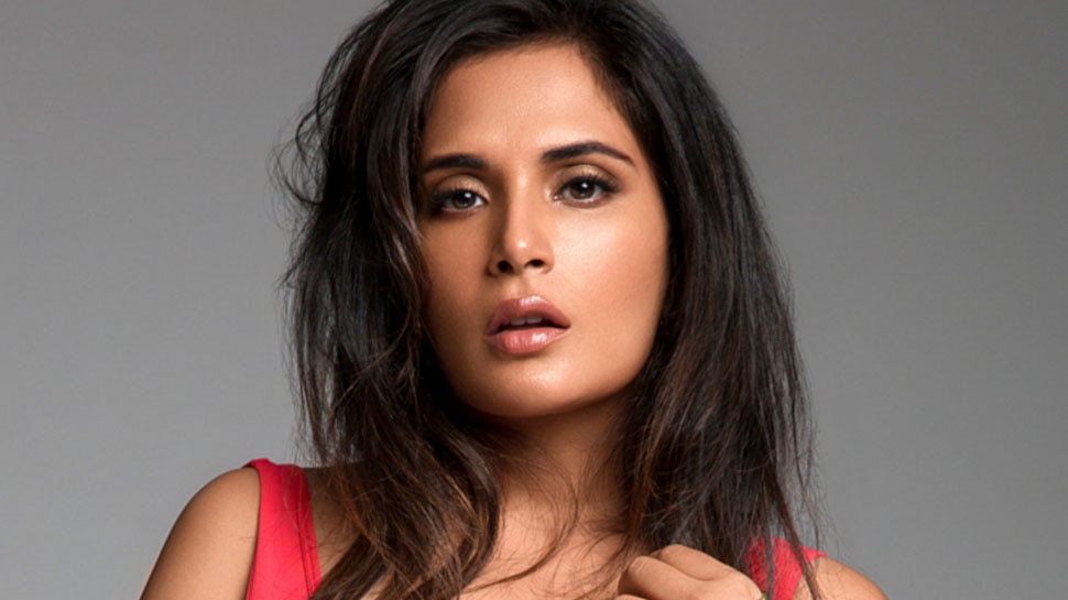 बॉलीवुड का ये एक्टर था Richa Chadha की पहली मोहब्बत, वायरल हुई स्कूल के दिनों की तस्वीर