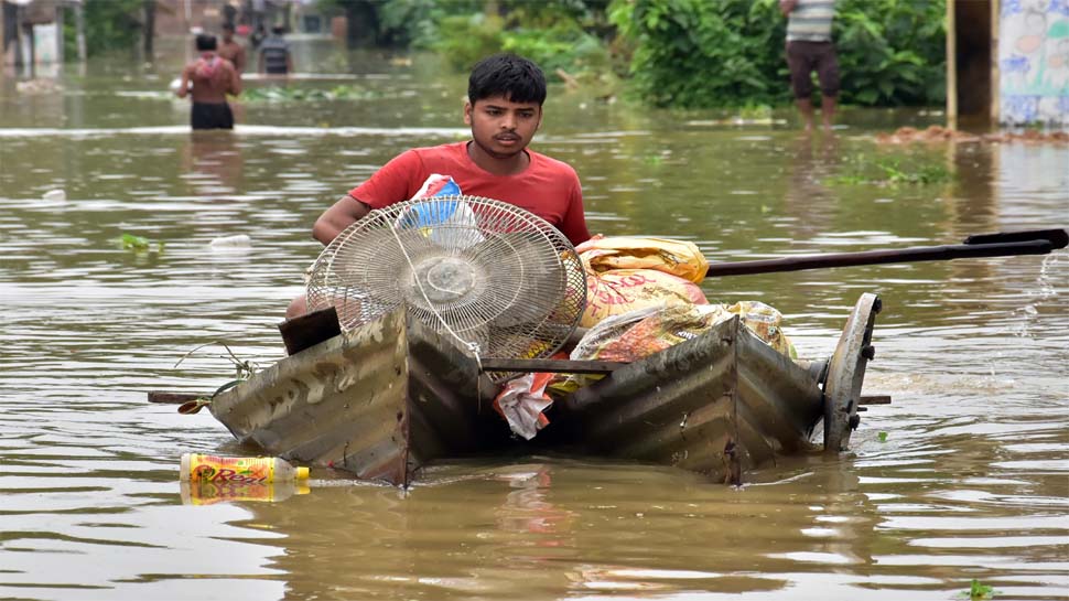 बंगाल का बाढ़ प्रभावित एक इलाका बंगाल का बाढ़ प्रभावित एक इलाका