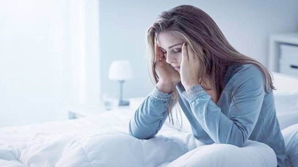 feeling of being unable to move Sleep paralysis hallucinations नींद