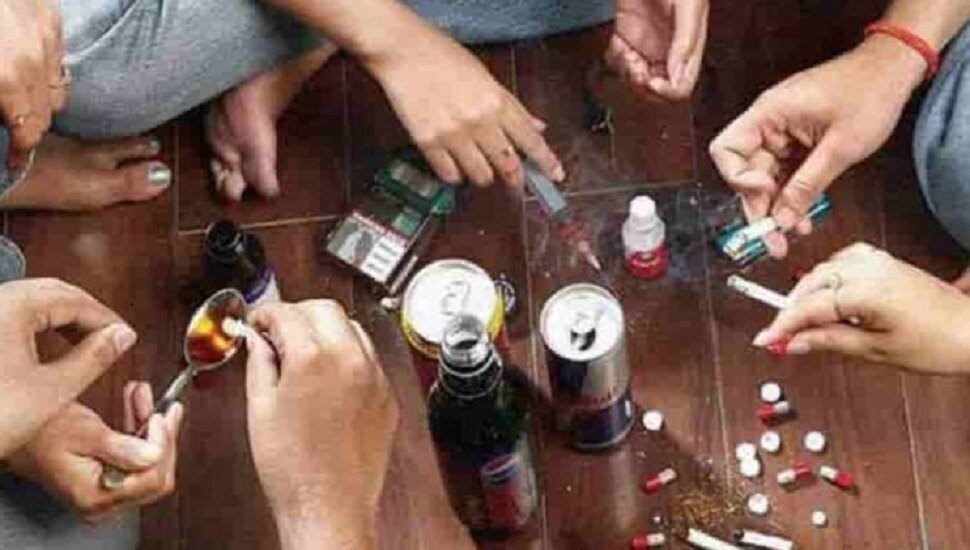 तस्करी के अनोखे तरीके drugs addicts