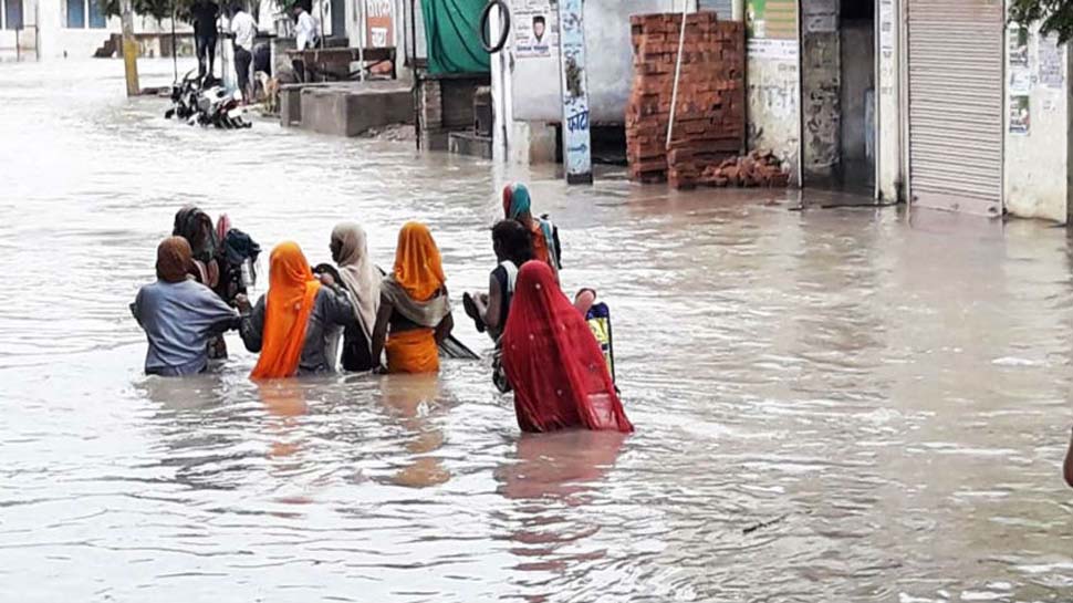 राजस्थान में सैलाब से मकान गिरा, 7 की मौत, 67 लोगो को महफूज जगहों पर पहुंचाया गया