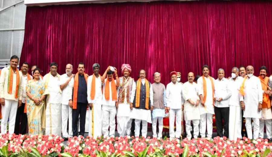 Karnataka Cabinet में जगह न मिलने से कई BJP नेता नाराज, समर्थकों ने किया प्रदर्शन