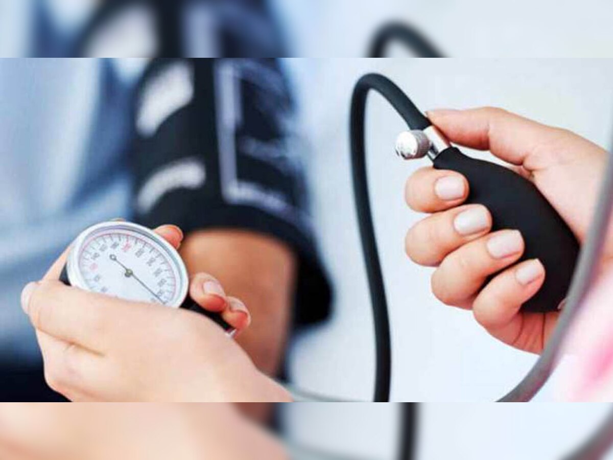 High Blood Pressure: बिना दवाइयों के कैसे कंट्रोल कर सकते हैं हाई ब्लड प्रेशर?