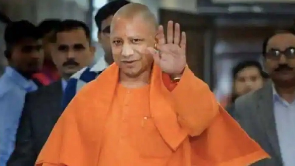 UP CM Yogi Adityanath के अयोध्या दौरे से हिंदुत्व कार्ड की तैयारी में बीजेपी!