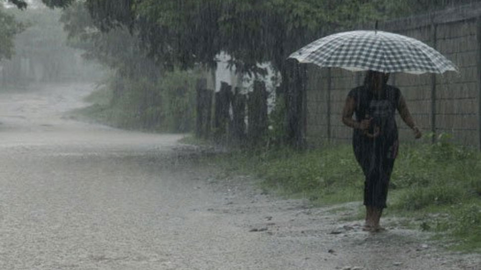 Weather Update: Delhi समेत आज इन राज्यों में हो सकती है भारी बारिश, बढ़ सकती हैं मुश्किलें
