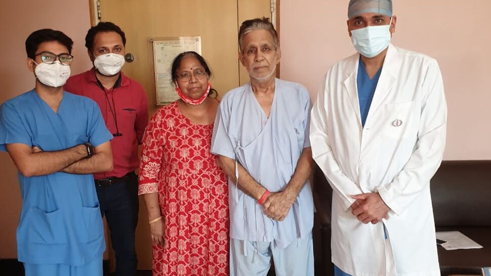 Delhi में एक बुजुर्ग का लगातार घट रहा था वजन, ऑपरेशन के बाद निकाला गया 6 किलो वजनी Tumor