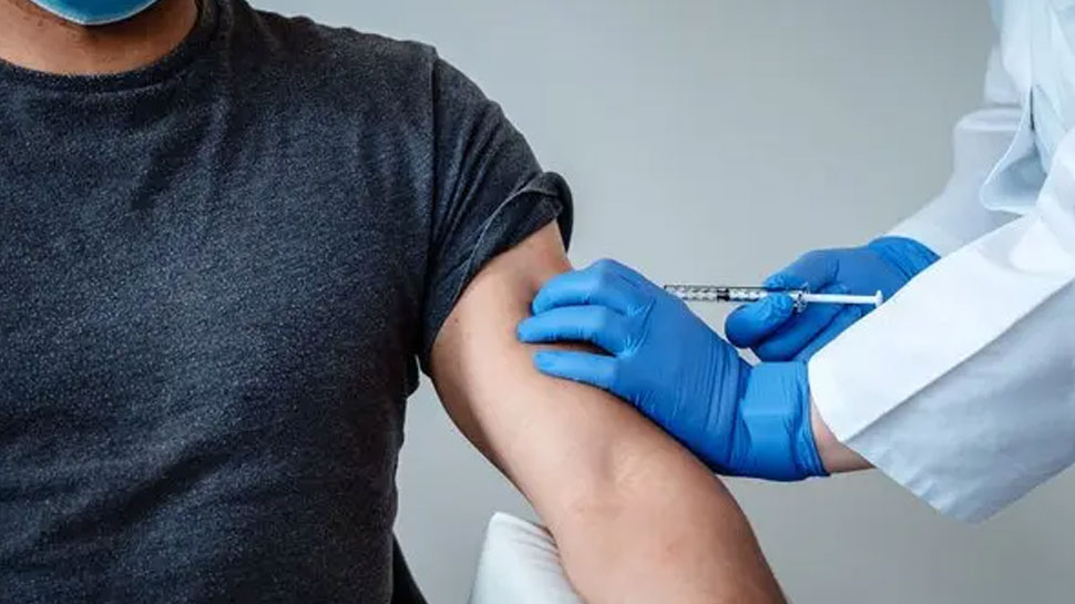 US: कोरोना से रिकवरी के बाद वैक्सीन नहीं लगवाने वाले मरीजों के दोबारा संक्रमित होने की संभावना दोगुनी, CDC की स्टडी में दावा