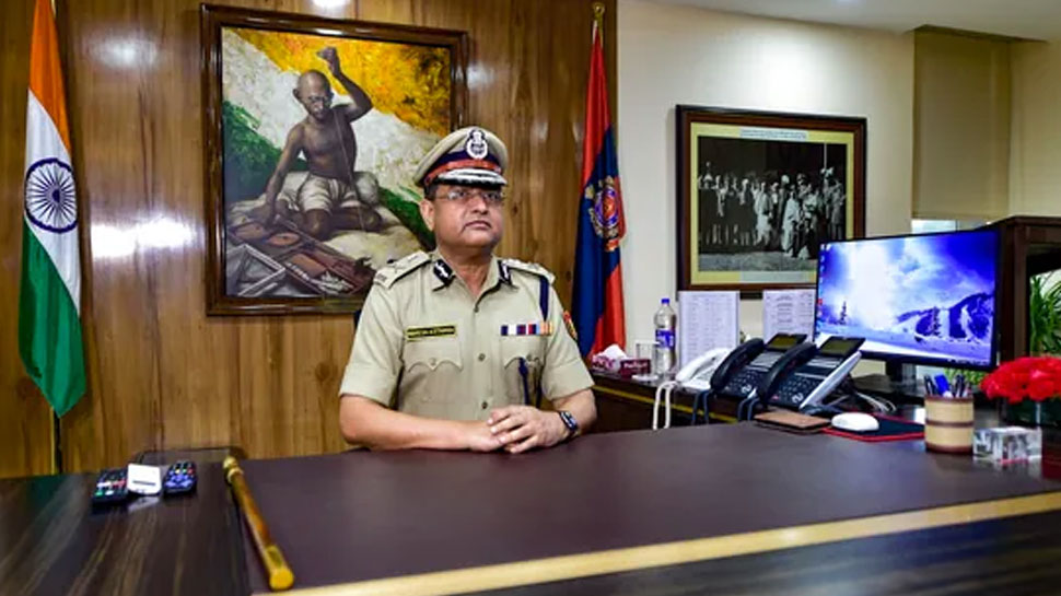 3 शिफ्टों में काम कर सकती है Delhi Police, 15 अगस्त से पहले पुलिस कमिश्नर Rakesh Asthana ने दिए ये संकेत