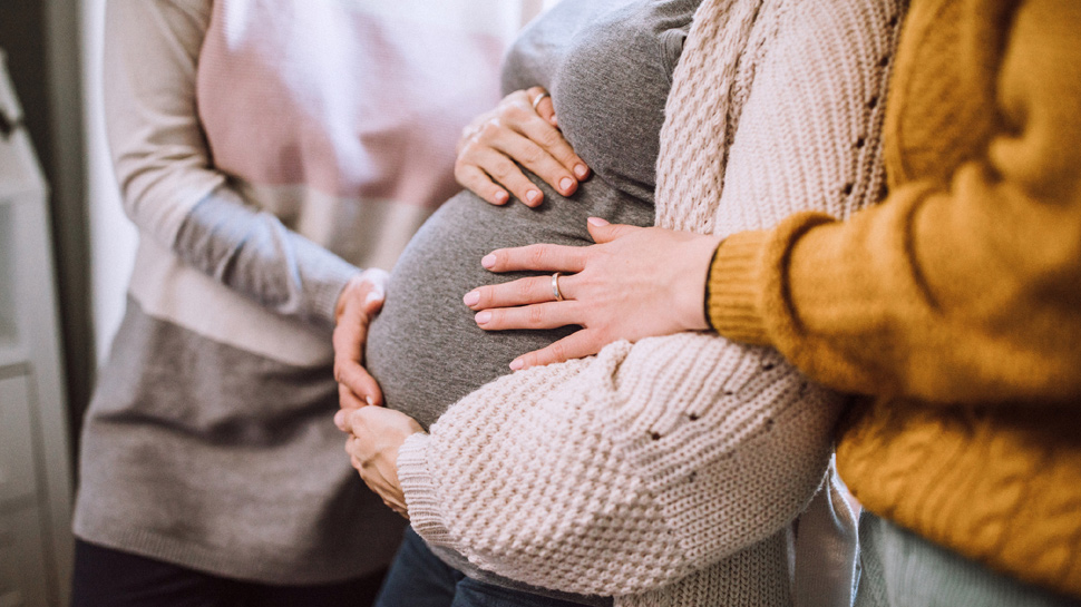 सरोगेसी से बच्चे करने पर भी तैयार हुए सास-ससुर