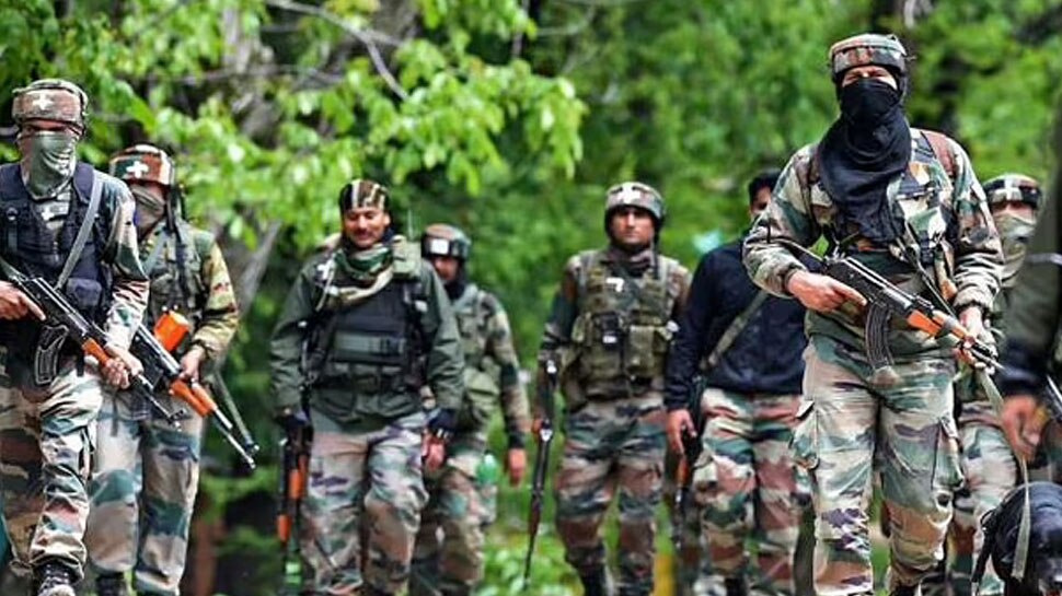 J&K: सुरक्षाबलों को मिली बड़ी कामयाबी, किश्तवाड़ से Hizbul Mujahideen के 2 आतंकी अरेस्ट; हथियार बरामद