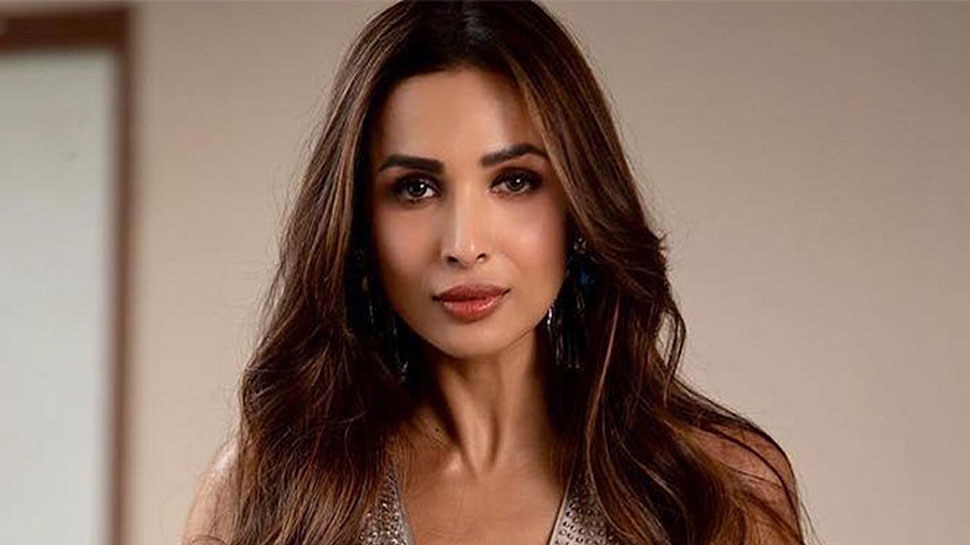 Malaika Arora लगा रही हैं सड़क पर दौड़, लेकिन आखिर माजरा क्या है?