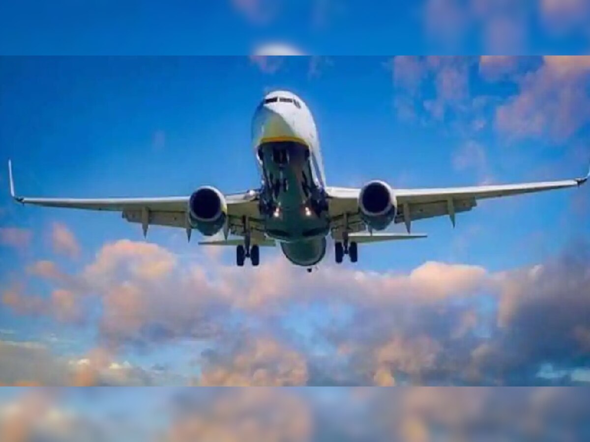 4 लाख का Economy Class का फ्लाइट टिकट! DGCA ने सभी एयरलाइंस से मांगा किरायों का ब्यौरा, जानिए पूरा माजरा 