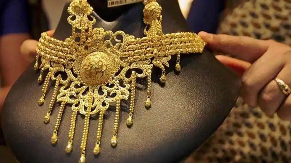 Gold Price Today, 10 August 2021: सोना खरीदने का सही मौका, हफ्ते भर में 2000 रुपये सस्ता, चांदी 5000 रु टूटी