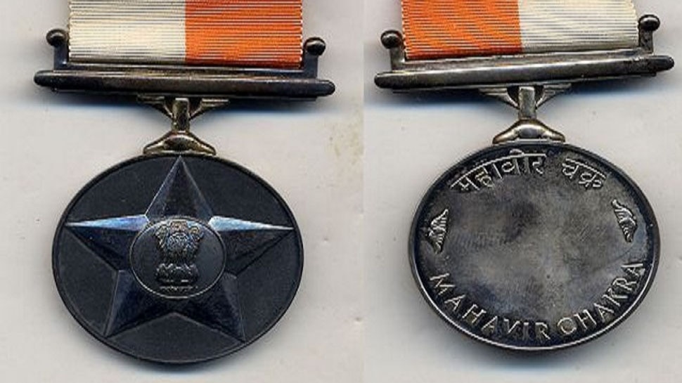 Delhi में लेफ्टिनेंट कर्नल के घर से Mahavir Chakra चोरी, CCTV में रिकॉर्ड हुई चोरों की करतूत