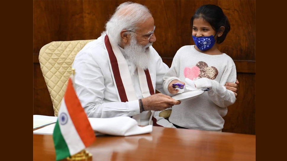 10 साल की बच्ची ने Mail भेजकर जताई मिलने की इच्छा, PM Modi ने कहा, ‘दौड़े चले आओ,’ और हो गई मुलाकात