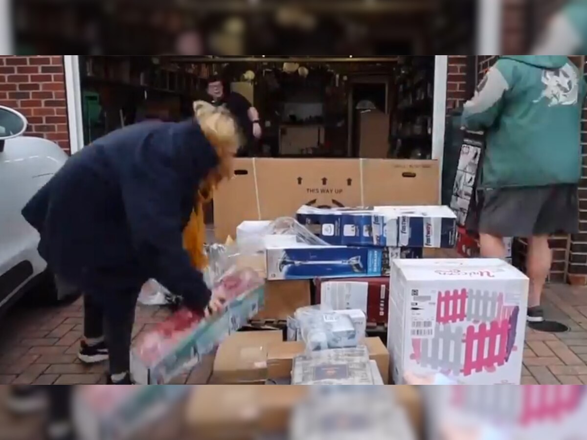Woman bought Very and Argos returns pallet, bagged goodies and than