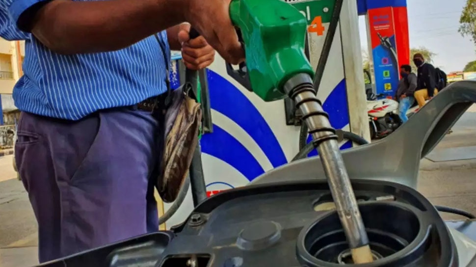 Tamil Nadu सरकार ने पेश किया बजट, पेट्रोल के दाम में 3 रुपये कमी करने का ऐलान