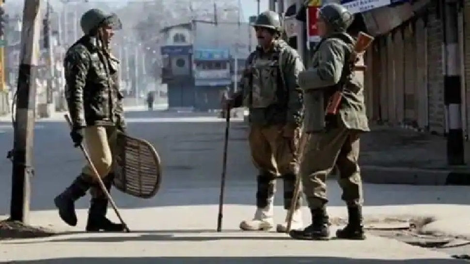 Jammu-Kashmir में आतंक की बड़ी साजिश नाकाम, Independence Day पर थी हमले की योजना; 4 आतंकी गिरफ्तार