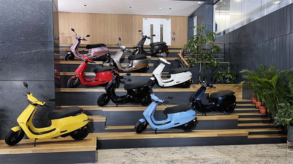 OLA ने लाॅन्च किया इंटरनेट कनेक्टेड ELECTRIC SCOOTER, जानिए कीमत और इसके बारे में सब कुछ