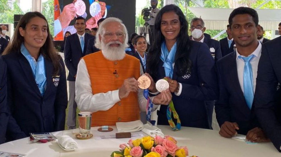 PM Narendra Modi PV Sindhu