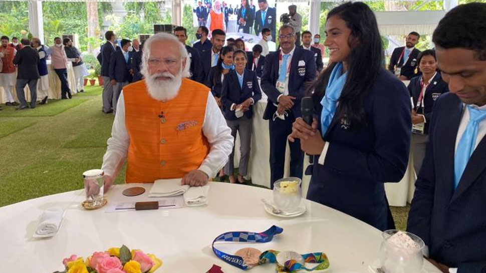 Modi PV Sindhu Ice Cream