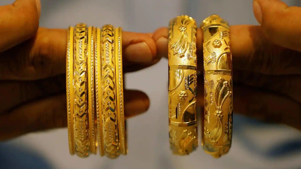 Gold Price Today, 18 August 2021: Gold prices trading flat in initial trading, silver gain, see the latest prices | Gold Price Today, 18 August 2021: खरीद लो सोना, इससे पहले कि बढ़ जाएं दाम, 8900 रुपये मिल रहा है सस्ता - Vimarsana News