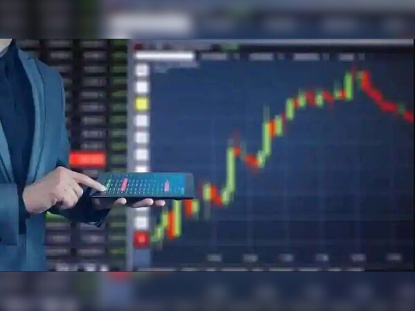Stock Market Update: शुरुआती कारोबार में सेंसेक्स 400 अंक से अधिक टूटा, निफ्टी 16,500 से नीचे