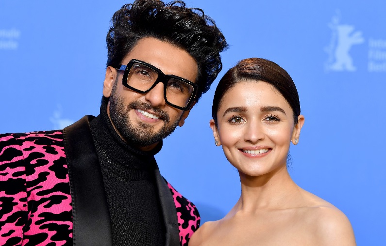 902843 ranveer singh and aalia bhatt rocky and rani ki prem kahani shooting started aalia bhatt and ranveer singh paired again | 'रॉकी और रानी की प्रेम कहानी' हुई शुरू, सामने आया पहला वीडियो | Hindi News, Zee Hindustan Entertainment