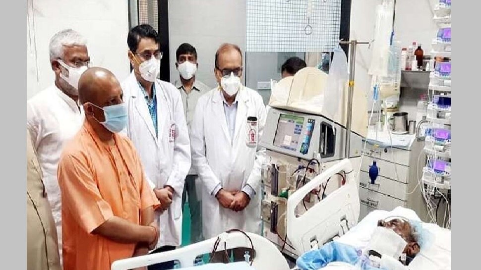 दिल्ली से लौटकर सीएम योगी सीधे पहुंचे PGI , पूर्व मुख्यमंत्री कल्याण सिंह का जाना हाल
