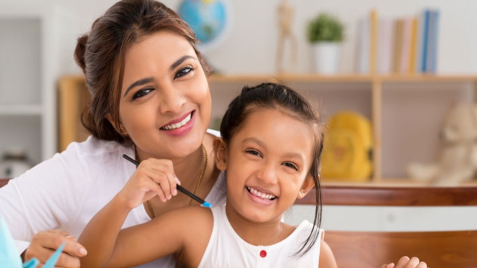 आपकी बिटिया के लिए कौन सी स्कीम है फायदेमंद, PPF और Sukanya Samriddhi में से कहां करें निवेश?