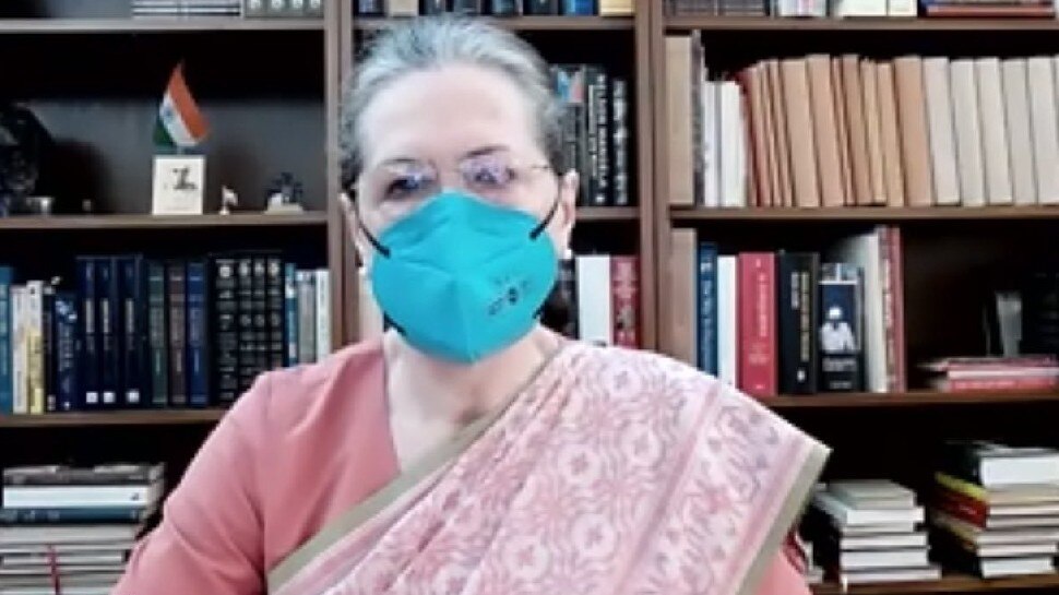 PM मोदी को टक्कर देने के लिए सोनिया का मंथन, केंद्रीय मंत्री ने ठाकरे पर उठाए सवाल