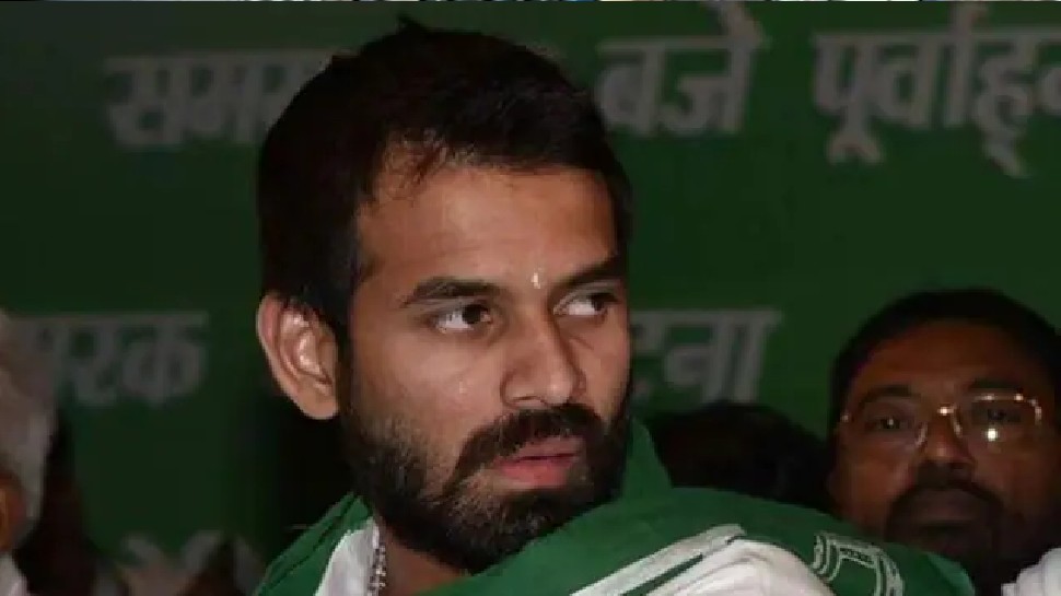 बिहार: गुस्से में राबड़ी आवास से निकले तेजप्रताप, बोले- भाई से बात नहीं करने दी; जनता दरबार लगाने का ऐलान