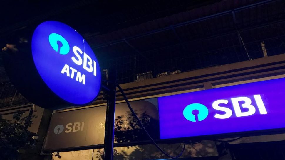 SBI Kavach Personal Loan: कोविड के इलाज के लिए एसबीआई दे रहा है पांच लाख रुपये, जानें कैसे करें अप्लाई