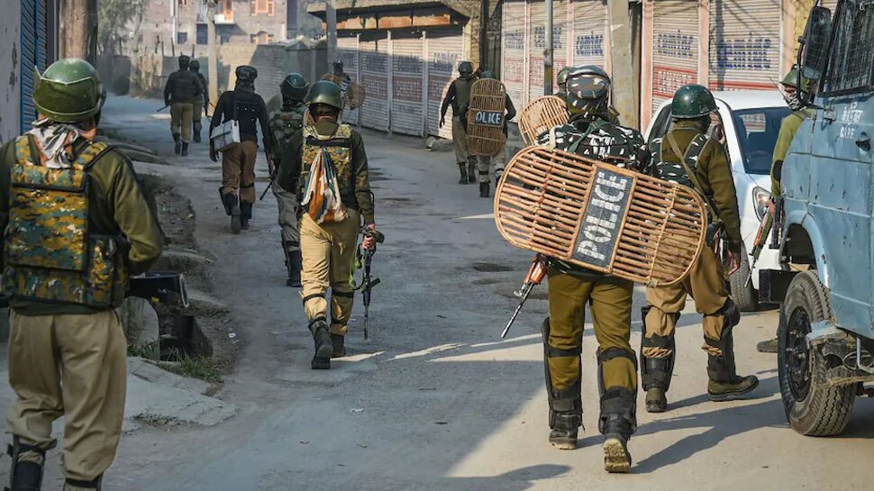 जम्मू-कश्मीर में जैश के तीन आतंकवादी ढेर, घाटी में सुरक्षा बलों का अभियान जारी