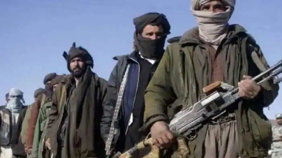 Afghanistan: तालिबानी कब्‍जे वाले अफगानिस्‍तान में पढ़ी गई जुमे की पहली नमाज, ऐसे रहे हालात - Vimarsana News