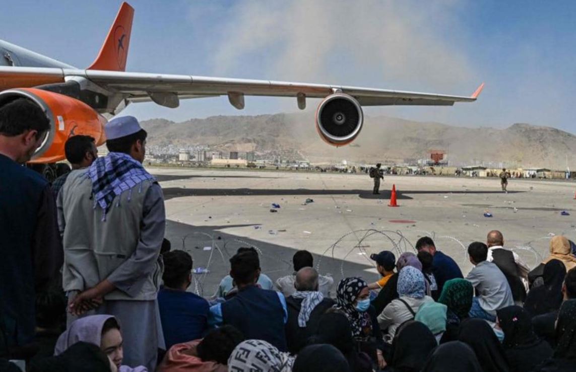 काबुल हवाईअड्डा जा रहे भारतीयों को हिरासत में लिया गया, बाद में छोड़ा गया: खबरें