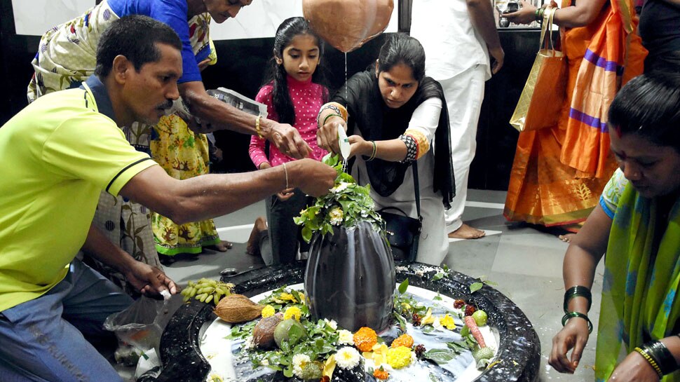 Shravan Month 2021: Rakshabandhan पर इन तीन राशि वालों पर बरसेगी भगवान भोले की कृपा, कर लें ये उपाय