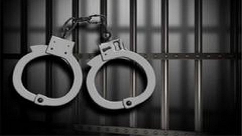पलामू पुलिस को मिली बड़ी सफलता, लूट के अलग-अलग मामलों में 4 हुए गिरफ्तार