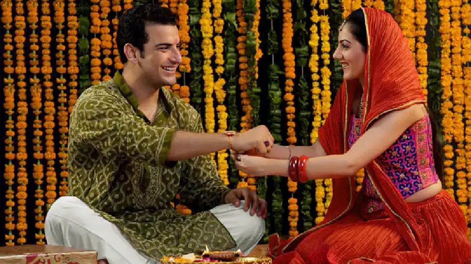 इस साल Raksha Bandhan पर बने 2 विशेष संयोग, जान लें राखी बांधने का  Shubh Muhurat