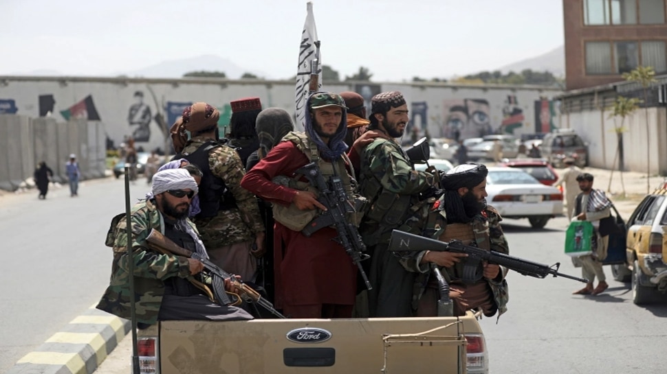 Taliban को बड़ा झटका: पंजशीर के लड़ाकों ने मार गिराए 300 तालिबानी