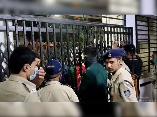 इंदौर: चूड़ी बेचने वाले युवक की पिटाई से मचा हंगामा, FIR दर्ज, दो गिरफ्तार