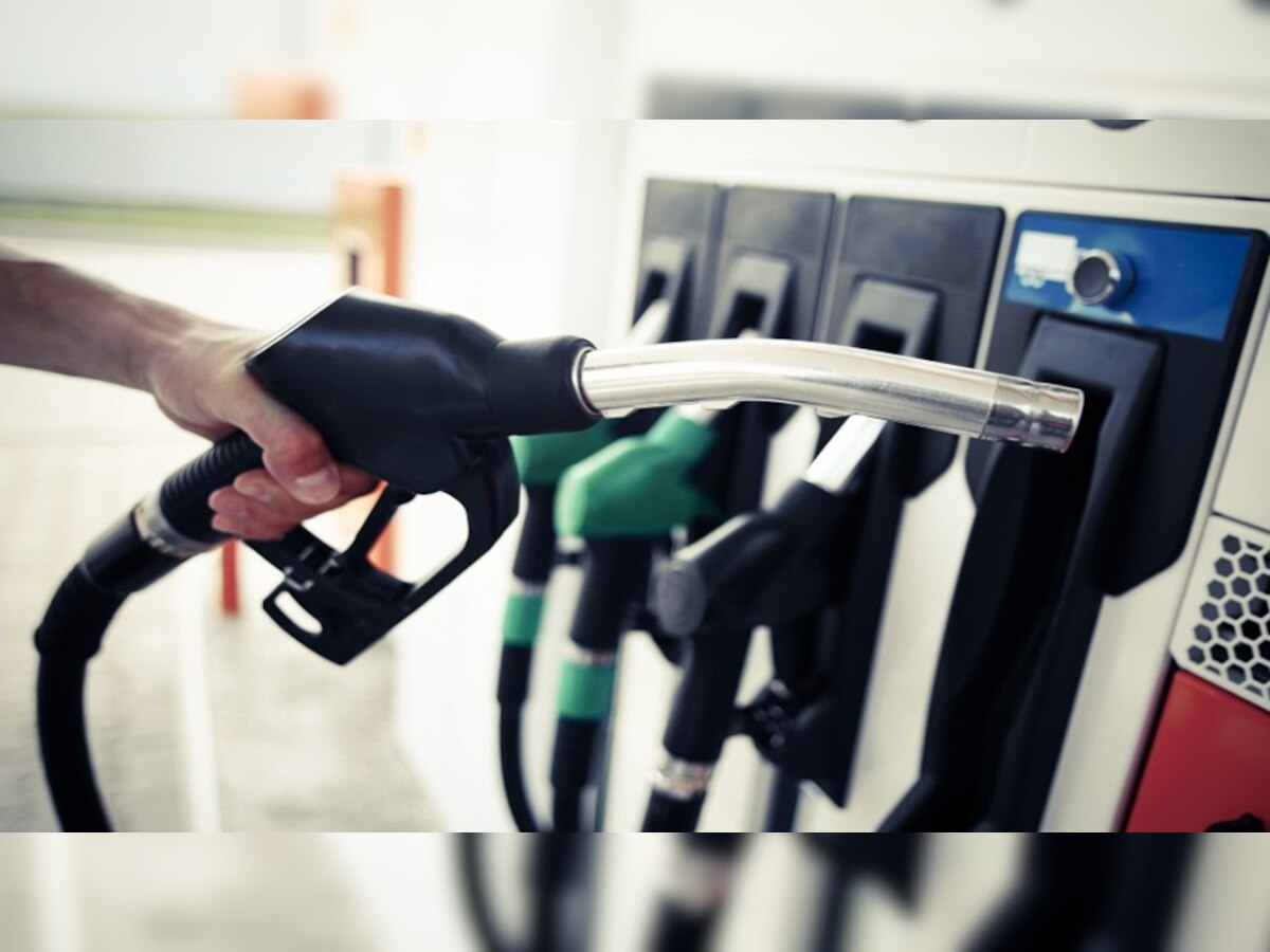 Petrol Price Today 24 August 2021: पेट्रोल, डीजल सस्ता होने का सिलसिला शुरू, जानिए आज कितना घट गए दाम