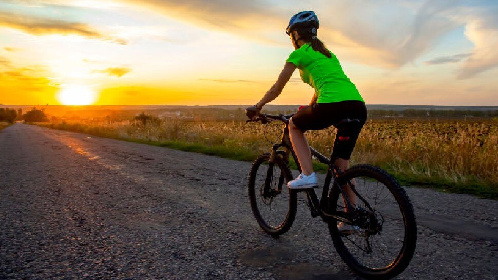 benefits of cycling: रोज चलाइए इतने मिनट साइकिल, गायब हो जाएगी पेट की चर्बी और शरीर का फैट, जानिए जरूरी बातें