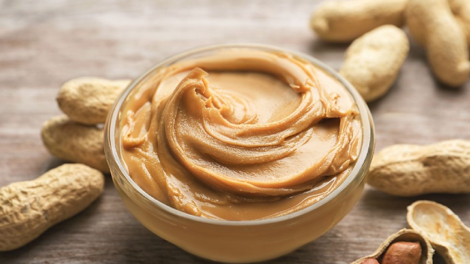 Benefits of Peanut Butter Know what is peanut butter and right time to eat  it brmp | Benefits of Peanut Butter: रोज इस वक्त खा लीजिए 1 चम्मच पीनट बटर,  फायदे चौंका